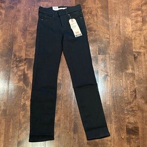 Levi’s 312 shaping slim jeans new with tags
